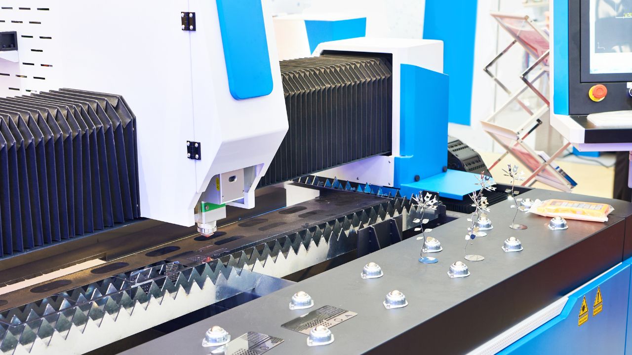 Step-by-Step Guide to Operating a Laser Cutting Machine