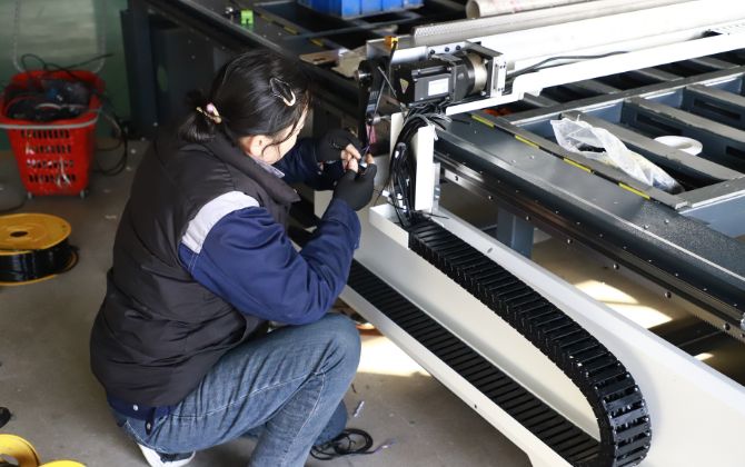 Why Choose the MC CCD Vision CNC Knife Cutter for Cutting A