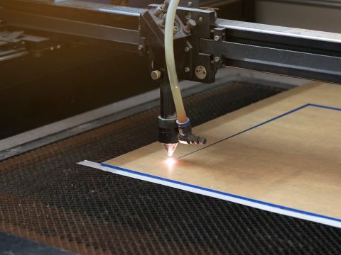 CO₂ Laser Cutting Machine